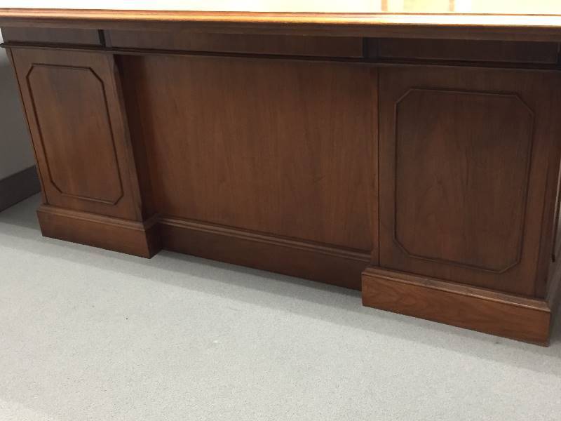 lot 18 image: Executive Desk by Alma Desk Co