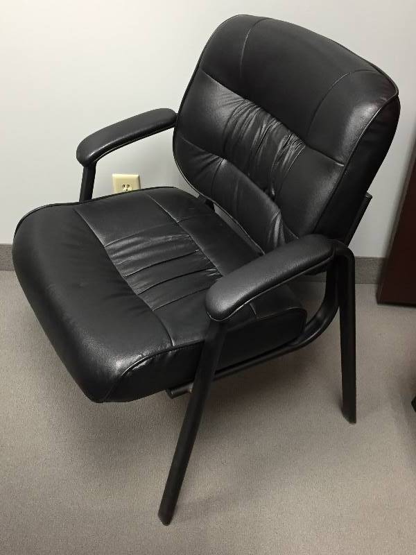lot 23 image: Office Chair - Black