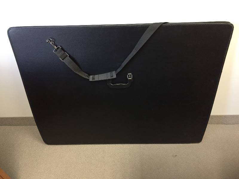 lot 35 image: Large Art Caddy - Strap & Handle