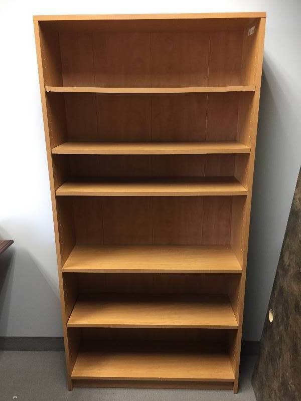 lot 39 image: Bookcase by HON Co