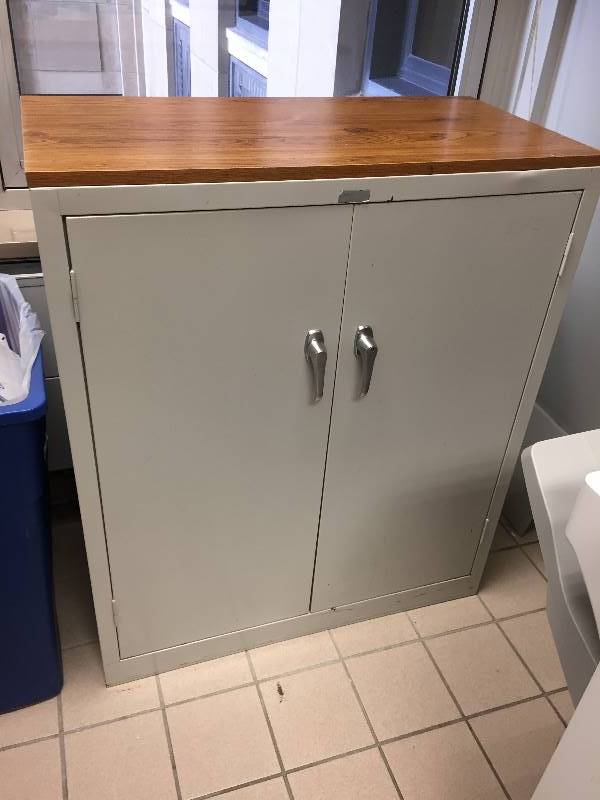 lot 67 image: Metal Cabinet with Doors