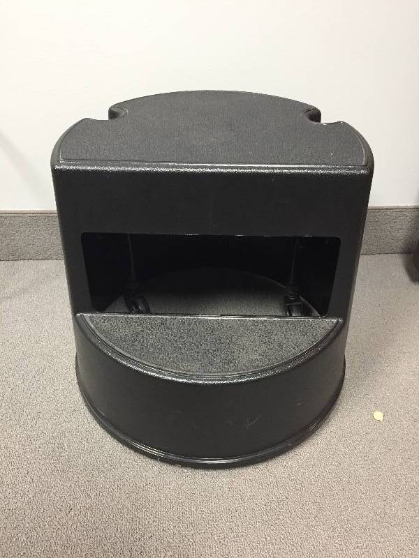 lot 112 image: Stepstool on Wheels