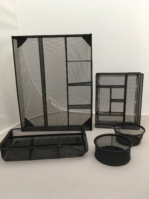 lot 126 image: Wire Desk Organizers