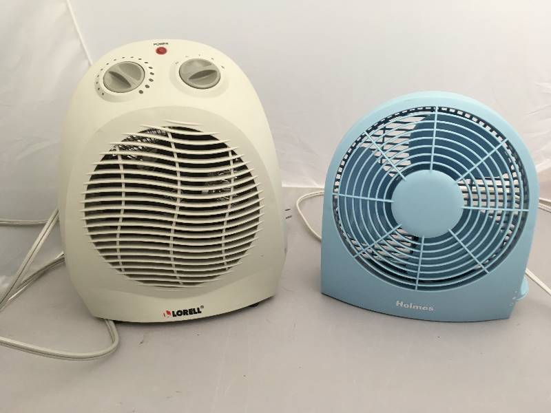 lot 128 image: Qty 2 Fans
