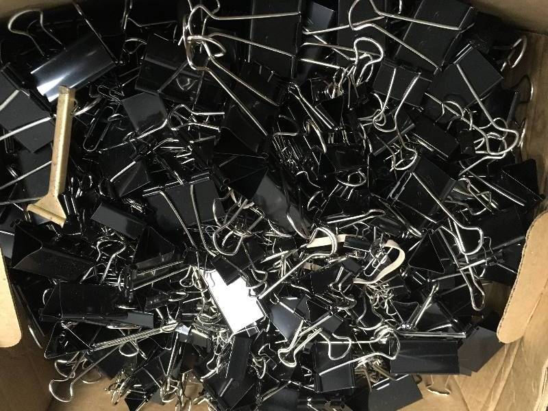 lot 150 image: 100s of Binder Clips