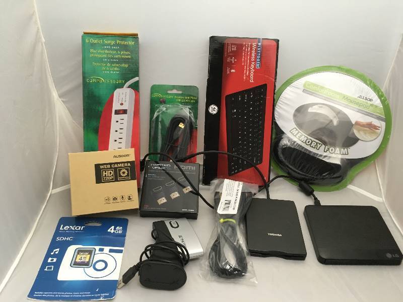 lot 158 image: New Computer Accessories