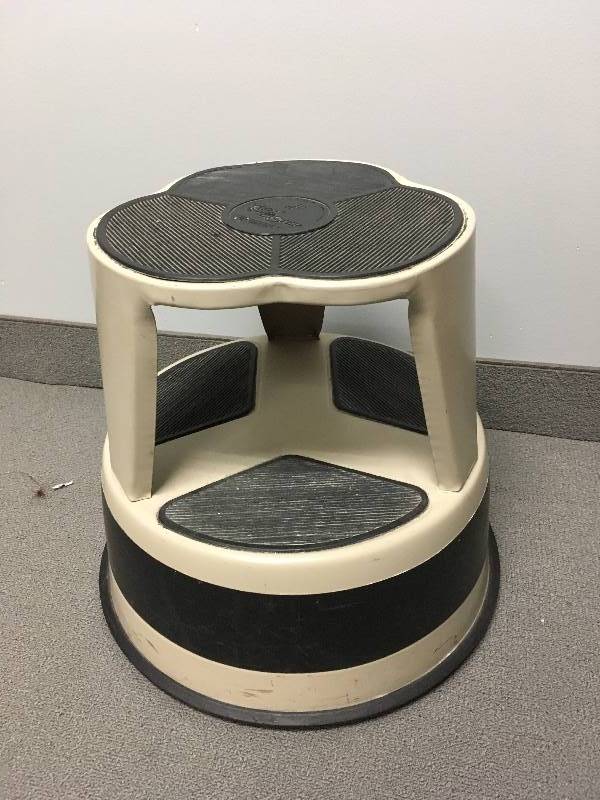 lot 171 image: Foot Stool Kik Step