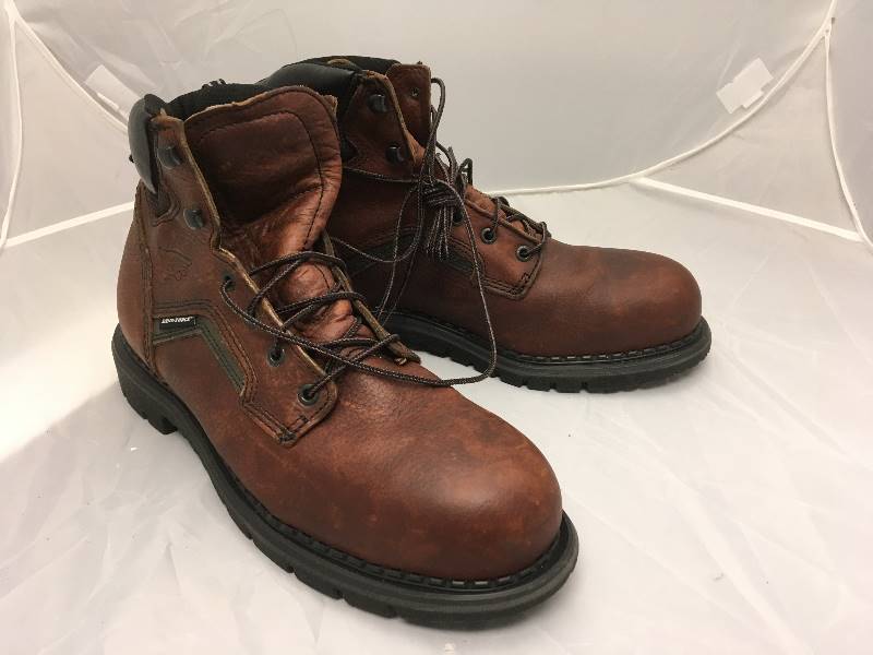 lot 97 image: Red Wing Dyna Force Leather Boots 11.5