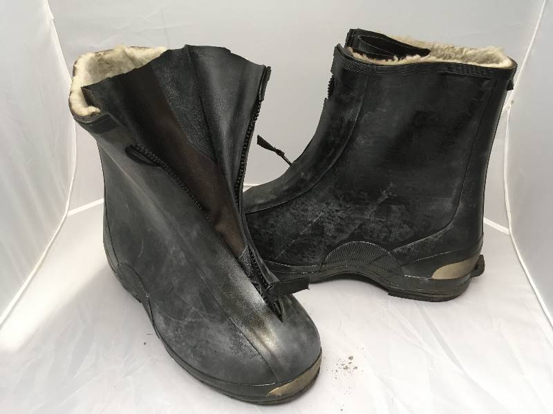lot 95A image: Snow Gear Boots - Front Zip Sz 14