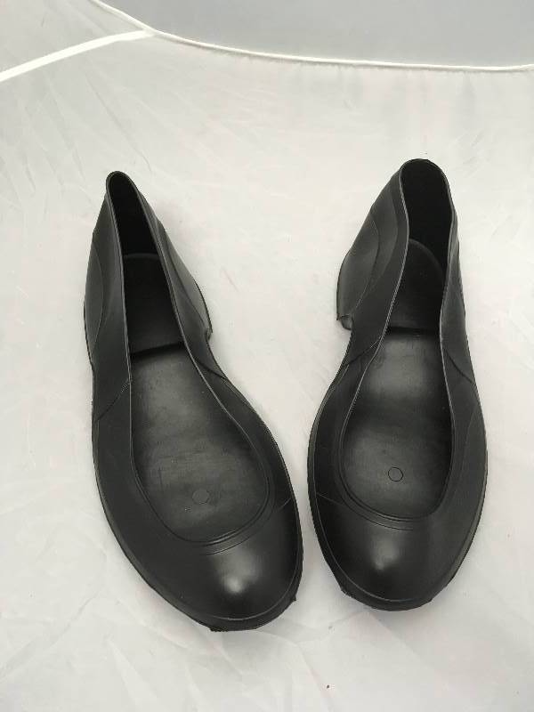 lot 175 image: Rubber Shoe Covers Sz Large