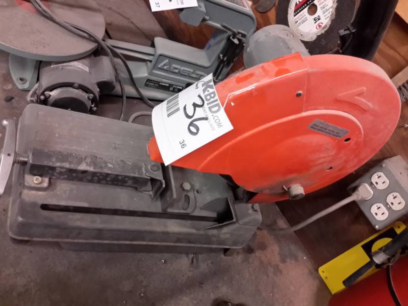 lot 36 image: Makita 305 mm Portable Cut off Saw..