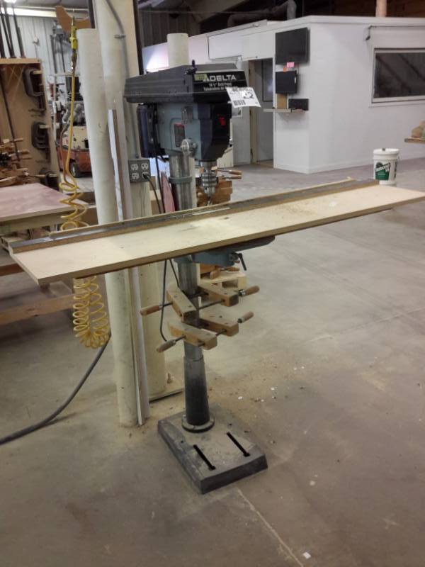 lot 22 image: Delta 16 12 in Drill Press