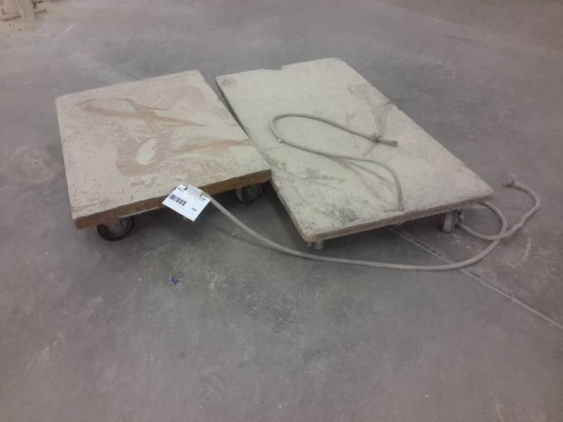lot 300 image: 2 flat rolling carts.. Heavy duty casters.. Approx  30in x 18  40in x 18in