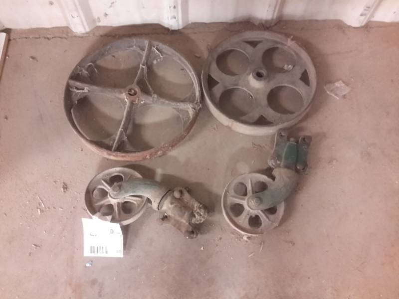 lot 325 image: vintage  wheels as pictured