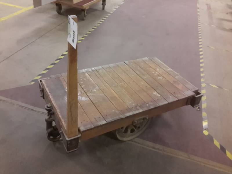 lot 335 image: Lineberry vintage Cart.. Excellent Shape