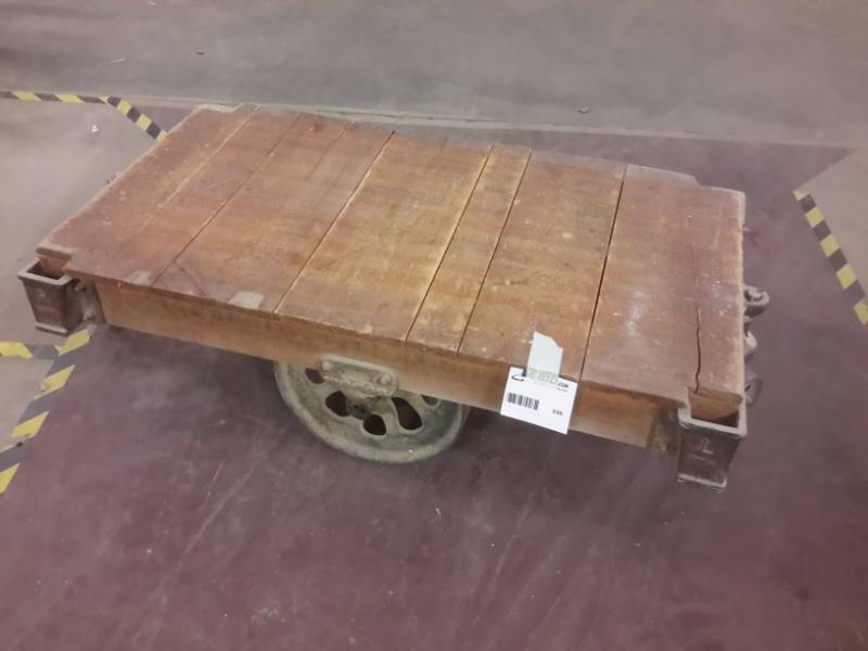 lot 336 image: Lineberry vintage Cart.. Excellent Shape.. Large wood frame included if you want it