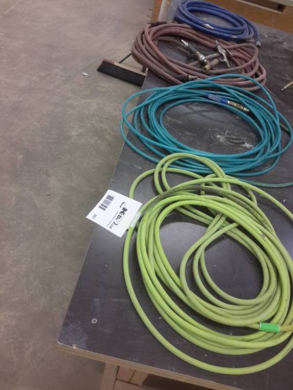 lot 367 image: 4 Air hoses, each approx 50 ft