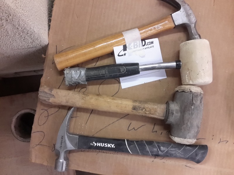 lot 96 image: 2 claw hammers and 2 rubber mallets