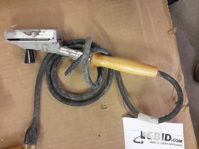 lot 97 image: Heat sealer