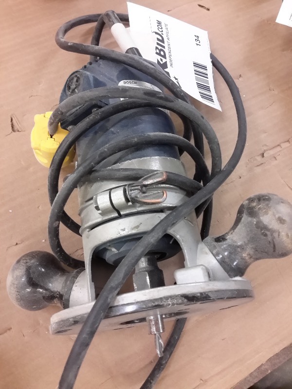 lot 134 image: BOSCH 1604A Router