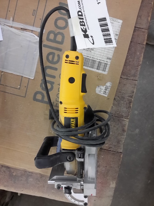 lot 170 image: DEWALT, DW 682 Plate joiner