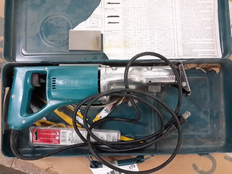 lot 173 image: Makita, Model JR3000V, Recipro Saw