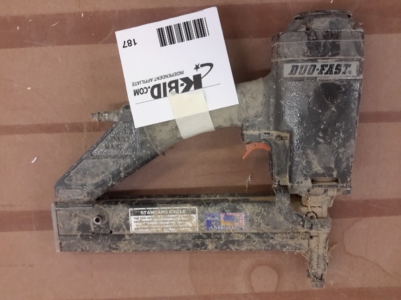 lot 187 image: Duo Fast Model DS-7664BP Stapler