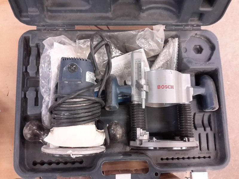 lot 198 image: BOSCH, Model 0601604234 Router