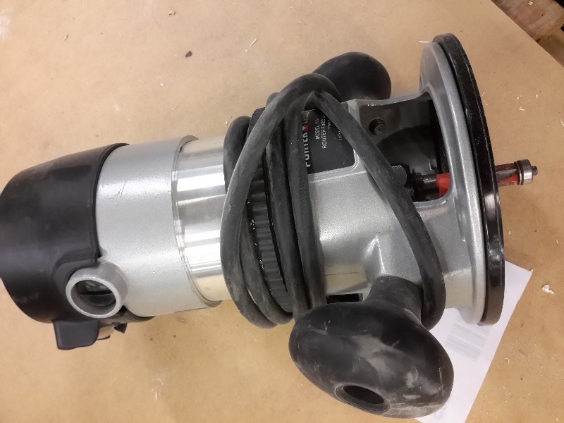 lot 205 image: Porter Cable Model 1001 router Fixe Base, Type 8