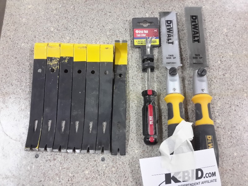 lot 235 image: Lot of small pry bars, 3 Dewalt scaper