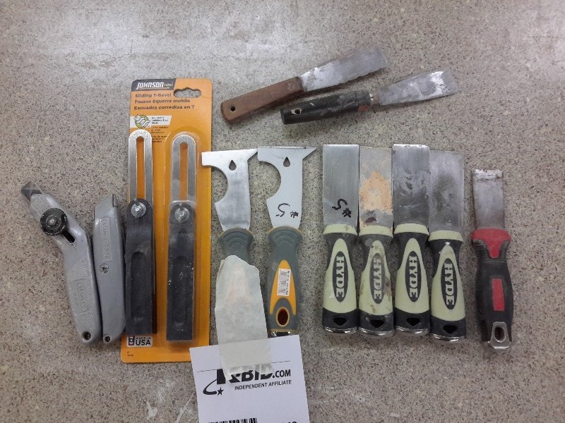 lot 242 image: Lot of sliding t Bevels scrapers and linoleum knives as pictured