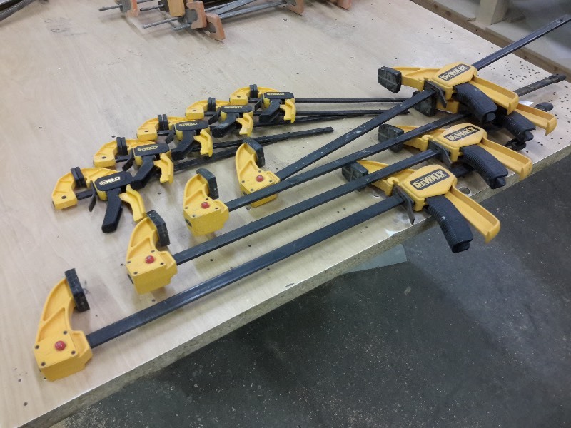 lot 257 image: 9 Dewalt Bar Clamps