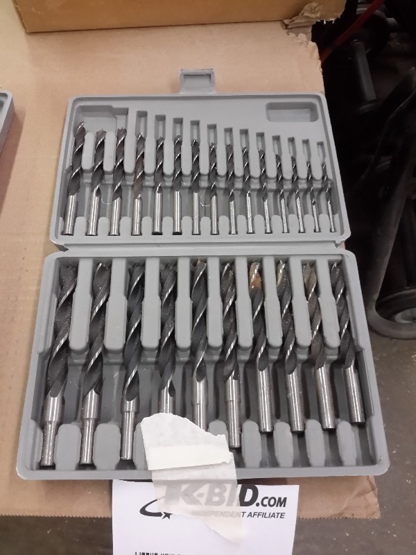lot 267 image: Lot of drill bits as pictured