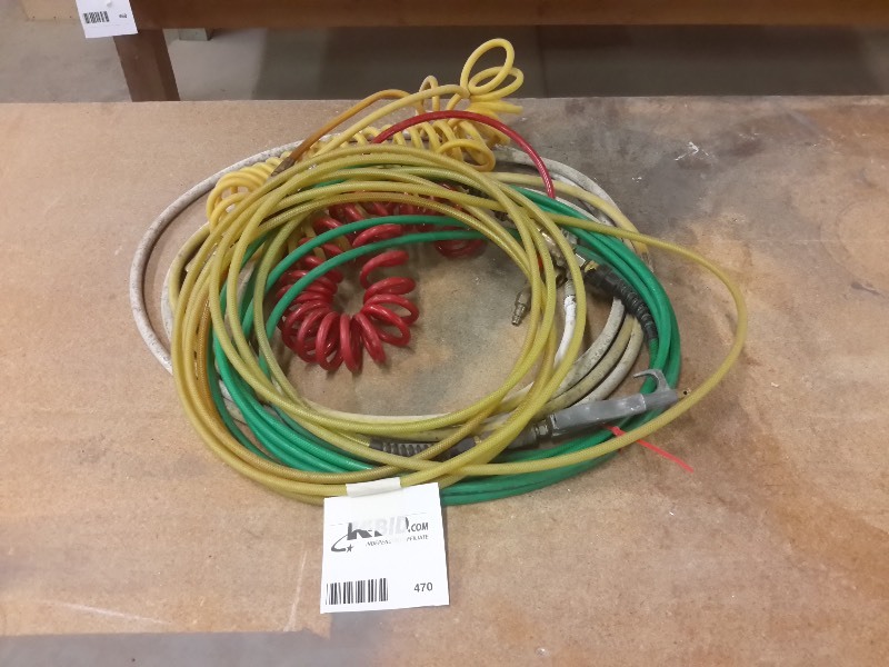 lot 470 image: Lot of 5 Air hoses.. Some have nozzels.. Each Approx 20ft long.. 2 coiled.. Approx, 15ft
