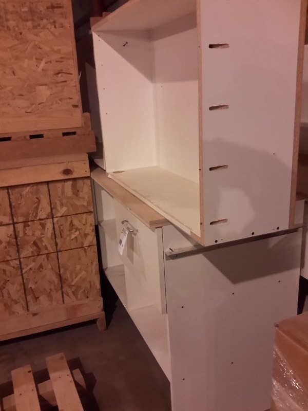 lot 534 image: Laminate covered work bench..