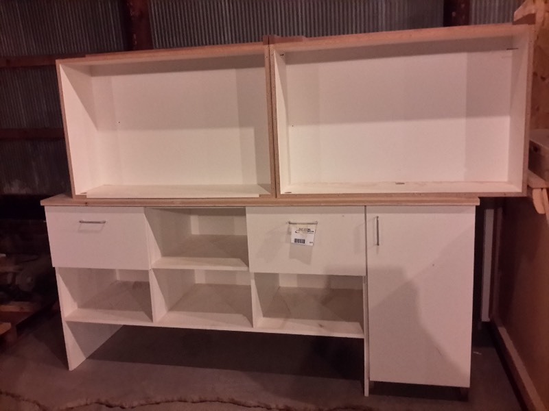 lot 531 image: Laminate covered work bench..