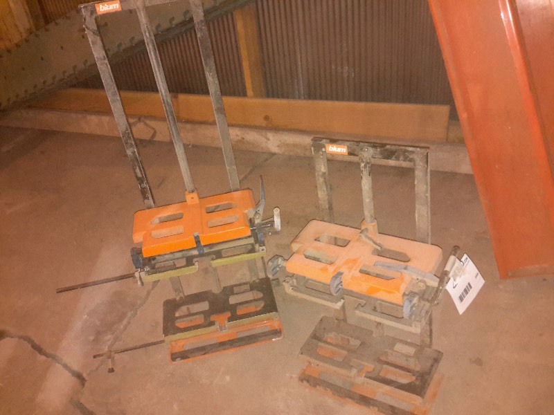 lot 545 image: Blum Drawer Assembly, ClampsJigs