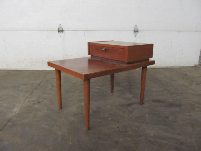 lot 4 image: Vintage Mid Century Night StandSide Table 