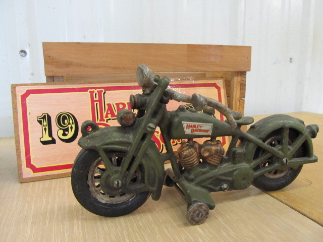 cast iron harley davidson motorcycle toy