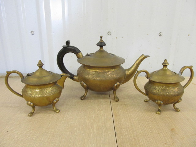 lot 23 image: Matching Vintage Brass Tea Serving Set
