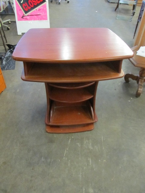 lot 64 image: Wooden Swivel Desk