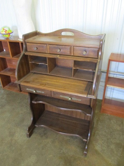 lot 67 image: Writing Desk