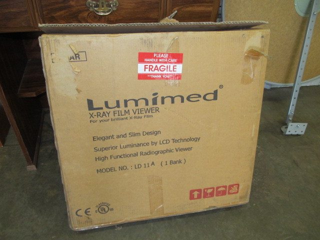 lot 31 image: Lumimed X-Ray Film Viewer