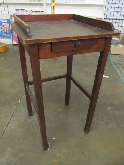 lot 71 image: Antique Standing Desk wDrawer