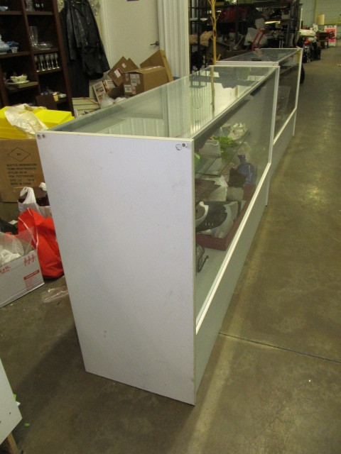 lot 101 image: Nice Retail Display Cabinet