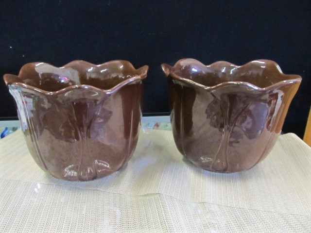 lot 109 image: Large Vintage Italian Ceramic VasesPlanters