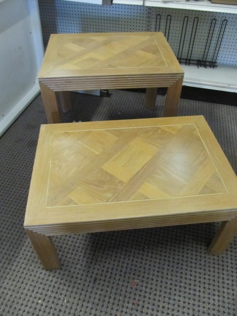 lot 118 image: Matching Pair of Side Tables