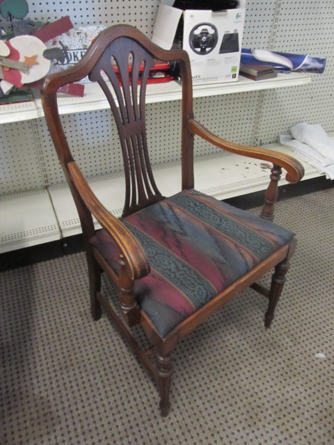 lot 119 image: NICE Antique Armchair