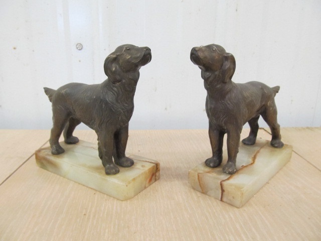 lot 129 image: Vintage Cast Metal Dog Bookends on Onyx Base