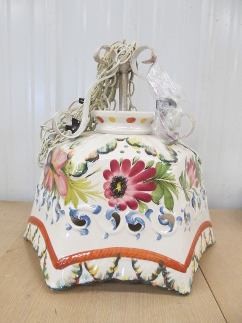 lot 140 image: NICE Vintage Hanging Ceramic Pendant Lamp